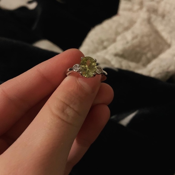 RINGS - Picture 7 of 8